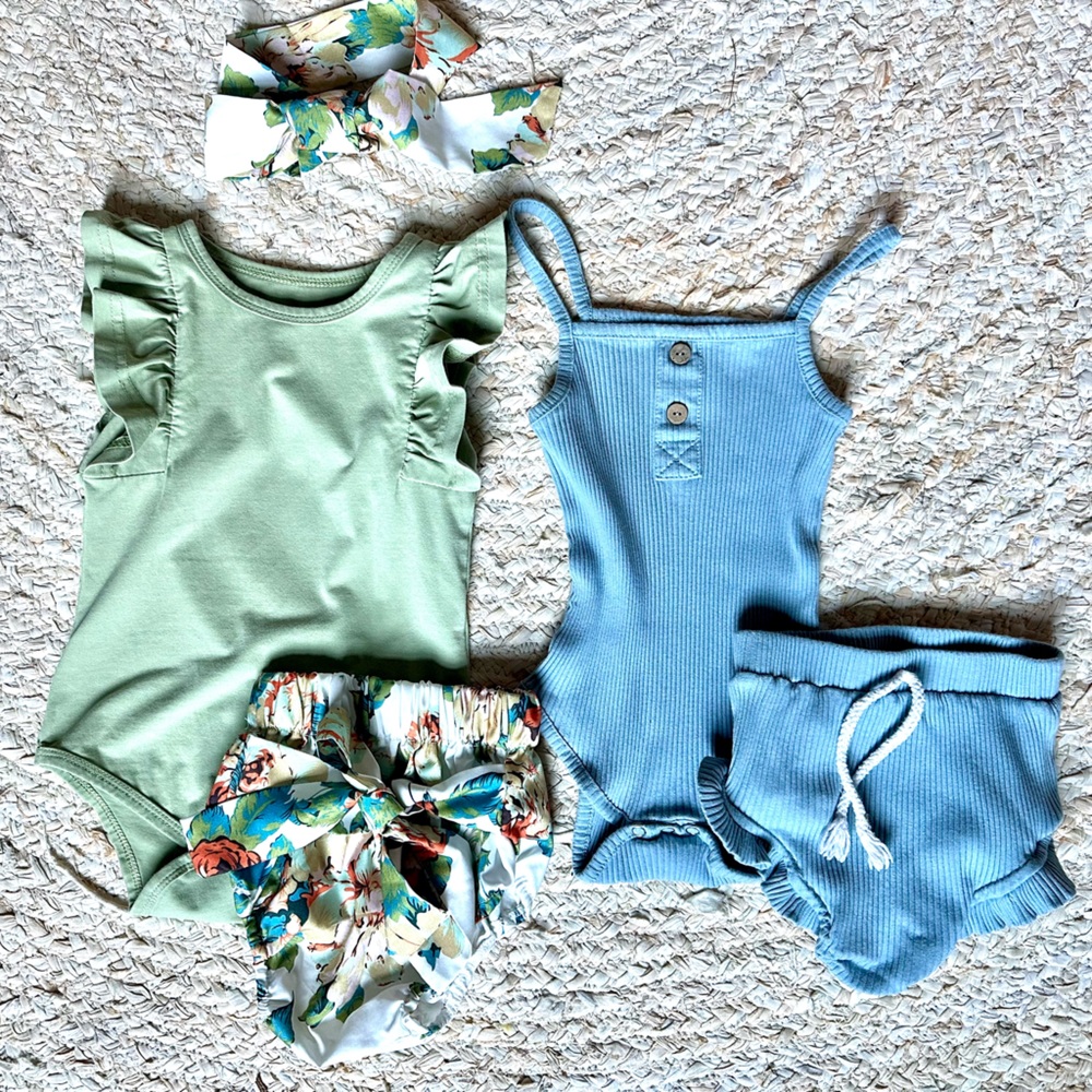 Lot of 2 sleeveless bodysuits & bloomers sets & 1 assorted headband 12-18 months
